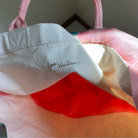 Victoria Secret Beach Tote, Light Pink/Cream/Pink Gold Writing.. - Picture 5 of 10